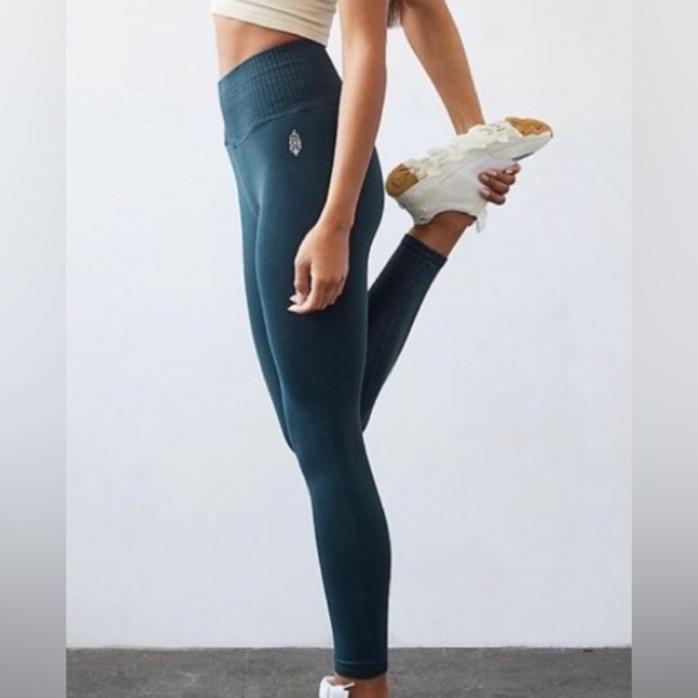 NWOT Free people good karma legging size XS/S